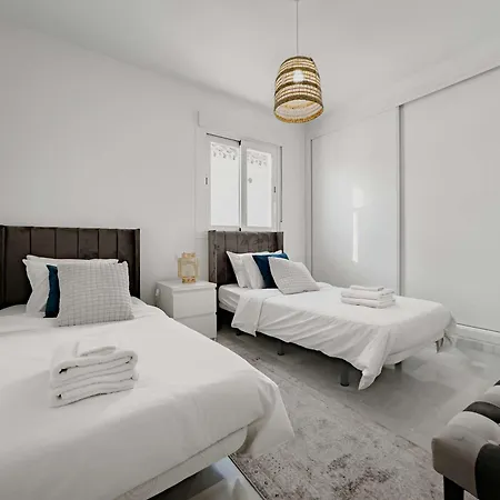 Ivy 4 Nueva Andalucia Pool Daire Marbella