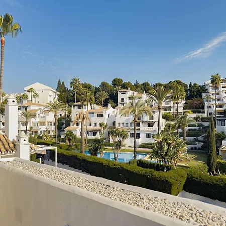 Ivy 4 Nueva Andalucia Pool Marbella