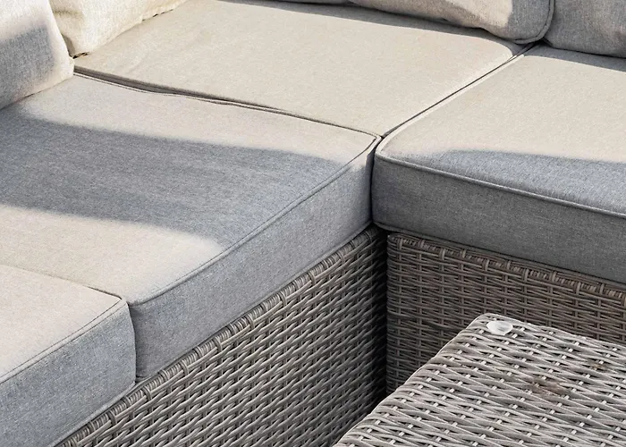 Ivy 4 Nueva Andalucia Pool Apartment