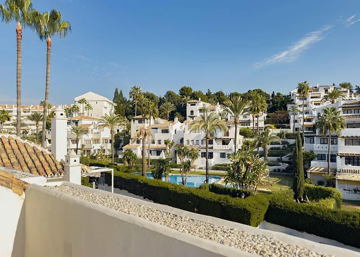 Ivy 4 Nueva Andalucia Pool Marbella